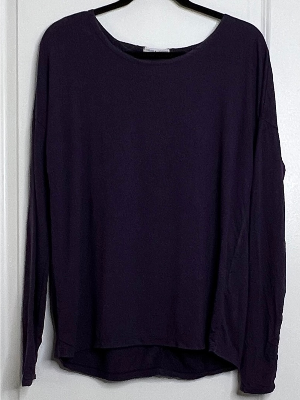Threads 4 Thought M Purple Lenzing Modal Open Back Thumbhole Active Top Sweater